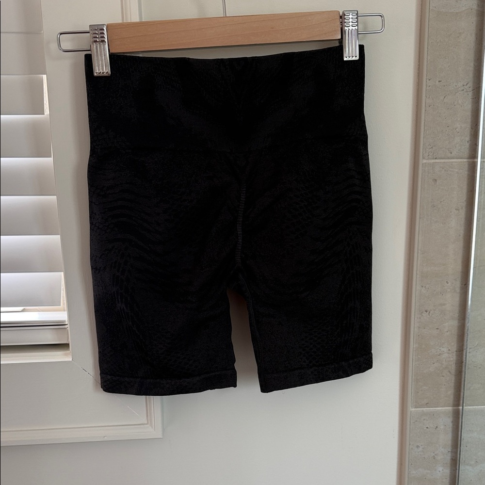 Gymshark Black Athletic Shorts - Picture 4 of 5